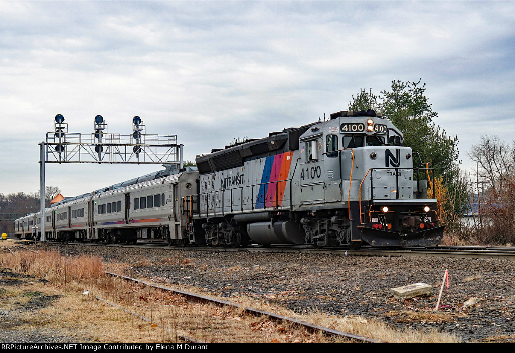 NJT 4100 on 1207